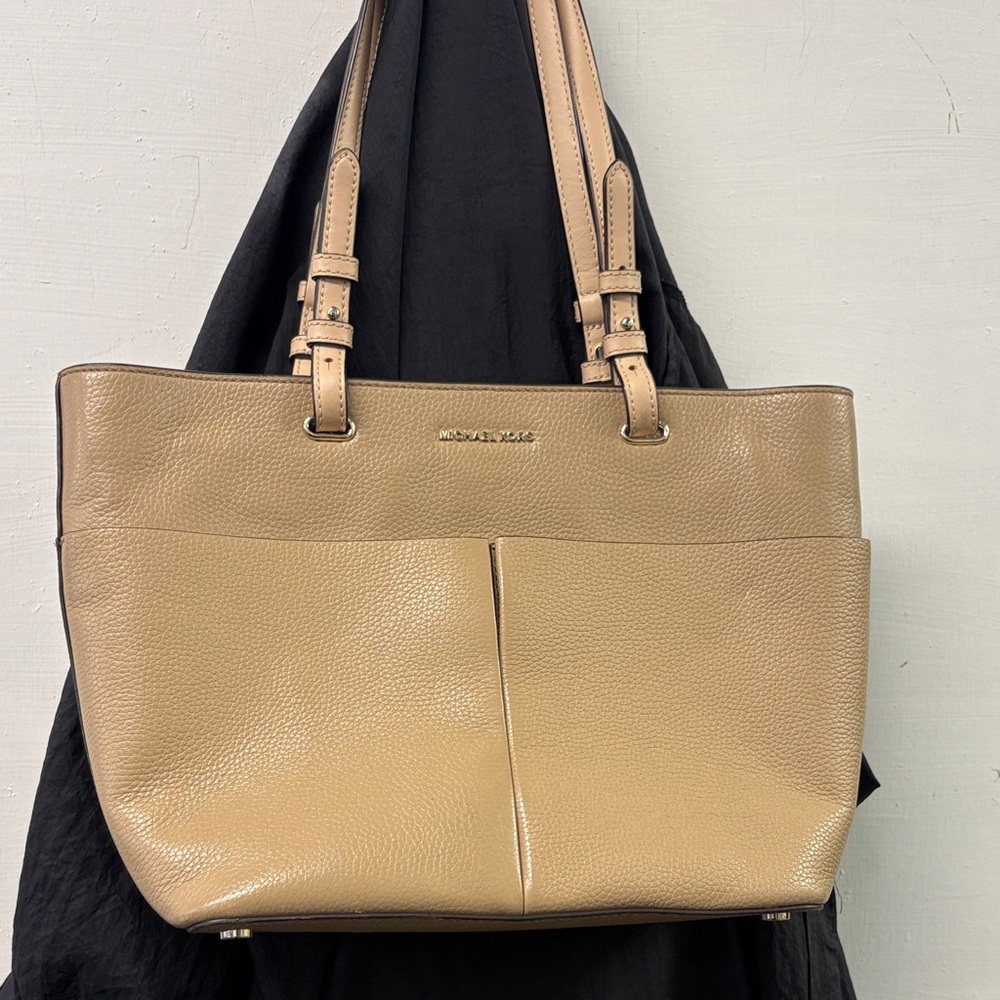 Michael Kors tote